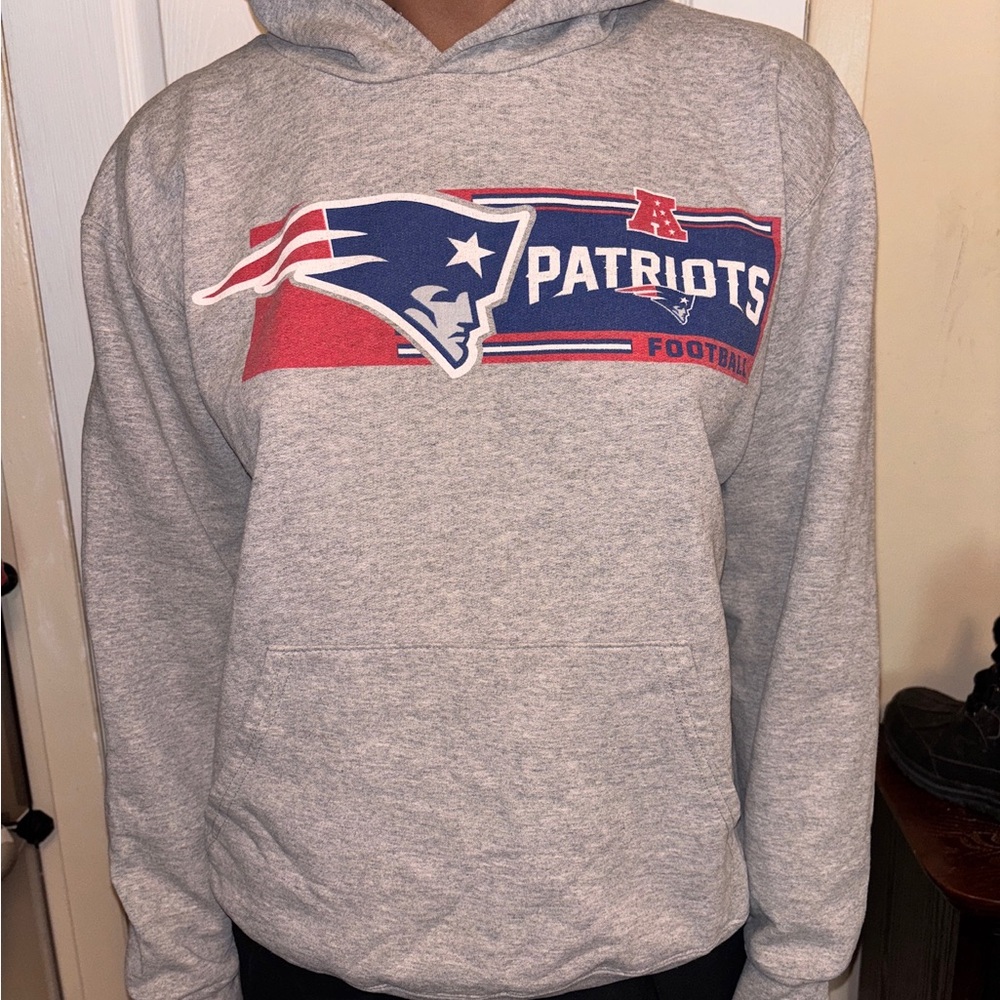NFL Gray Patriots Logo Hoodie